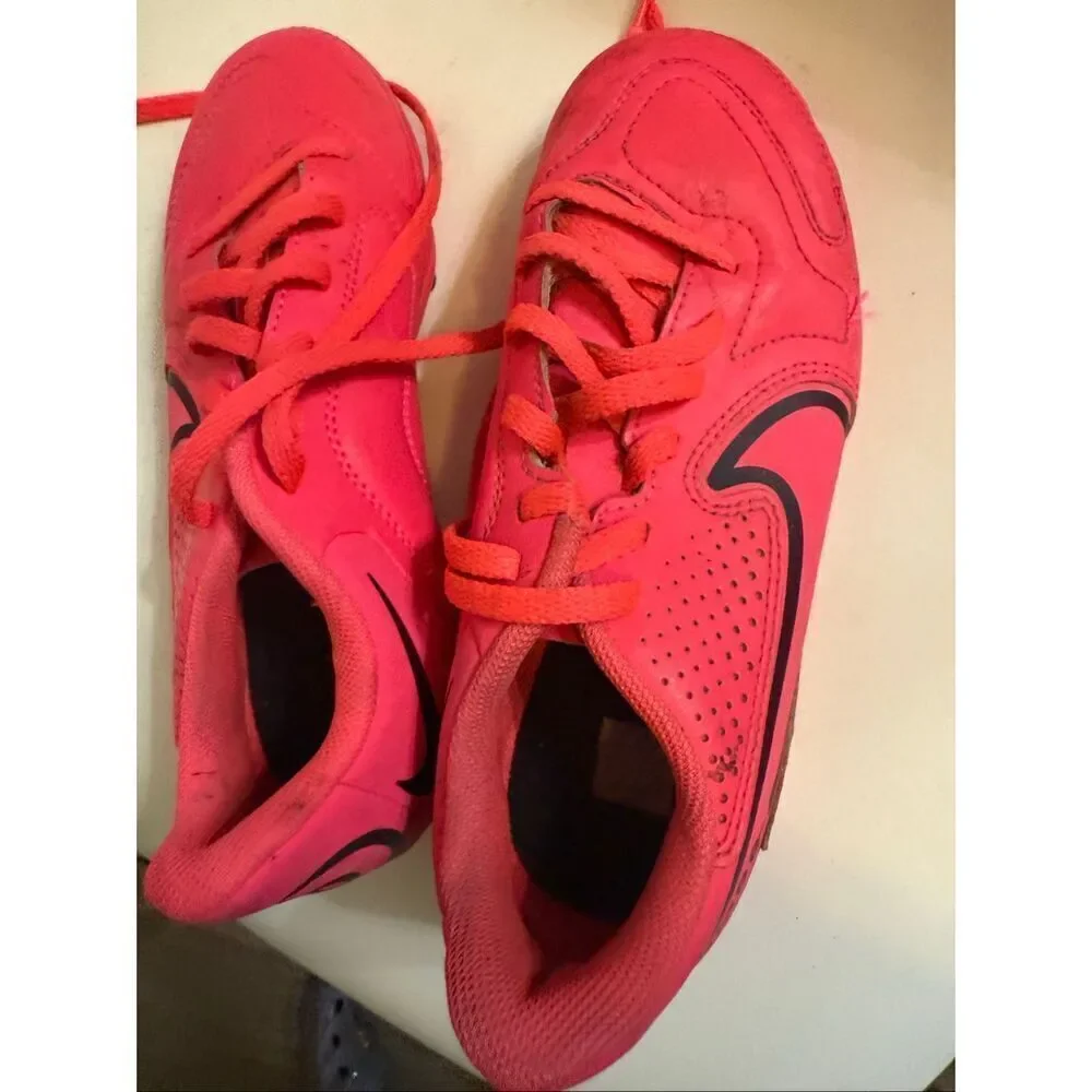 Nike Girl's Jr Tiempo Legend 9 Club MG Soccer Cleat Shoes Pink Size 1Y